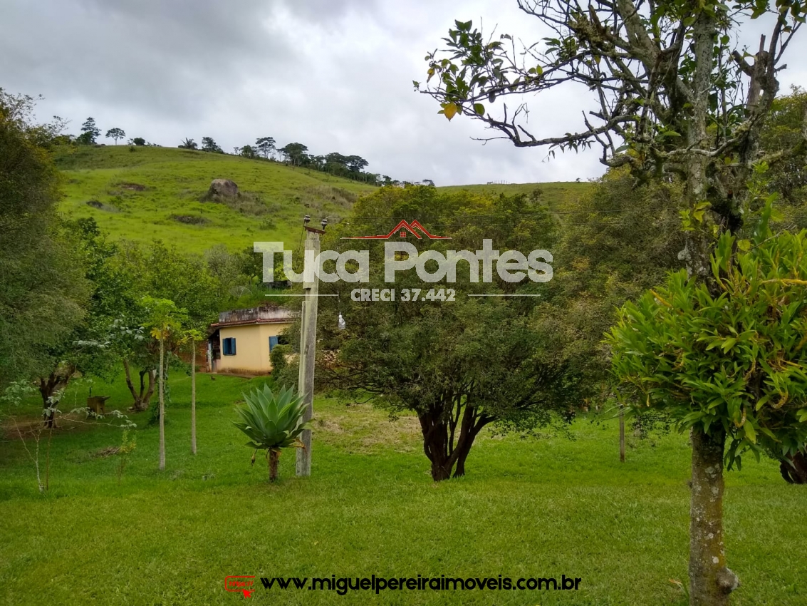 Chácara em Vassouras c/ 30.000m² - Com asfalto na porta | Código:S5