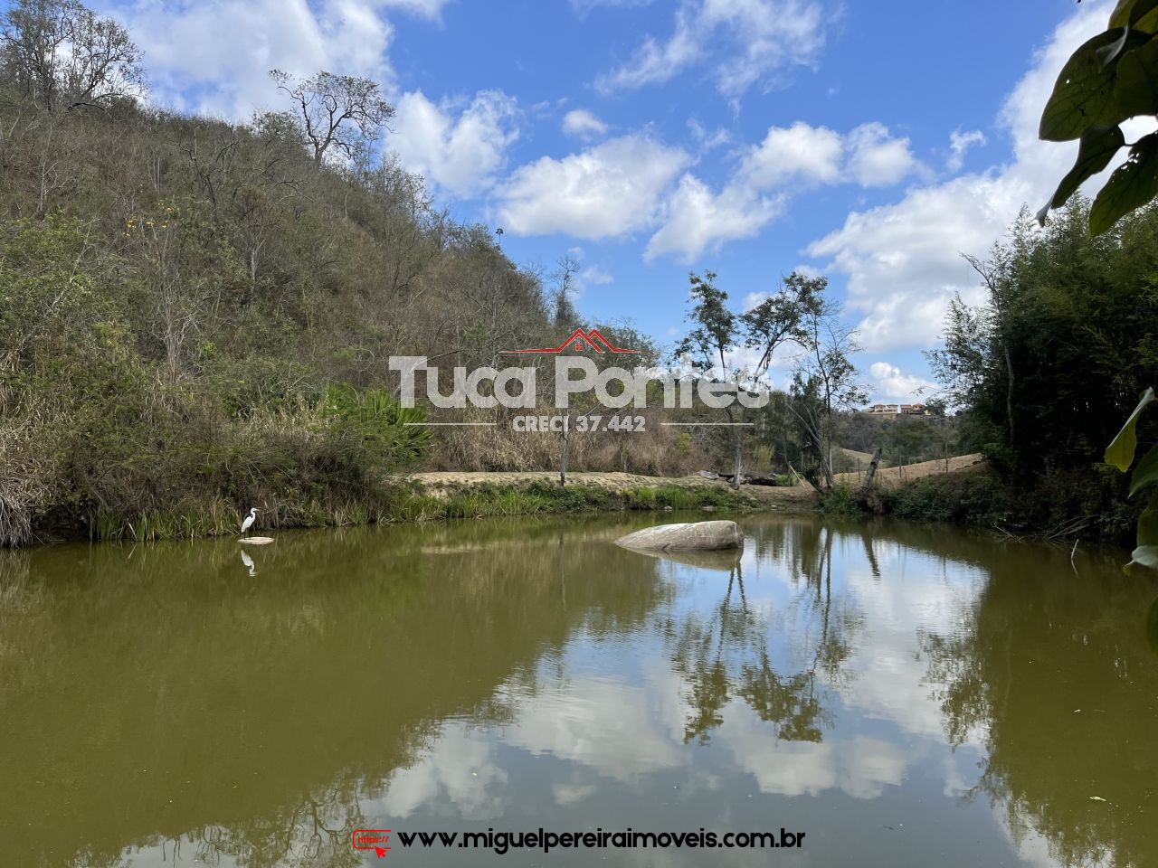 Oportunidade em condomínio - Abaixou de 380 por 320 mil | Código:C12