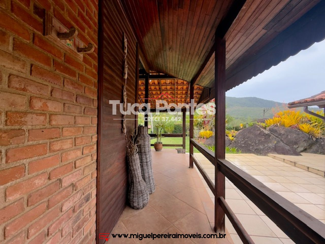 Oportunidade em condomínio - Abaixou de 380 por 320 mil | Código:C12