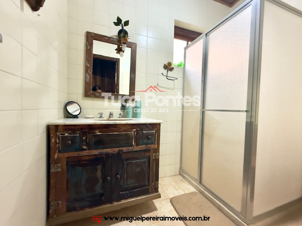 Oportunidade em condomínio - Abaixou de 380 por 320 mil | Código:C12