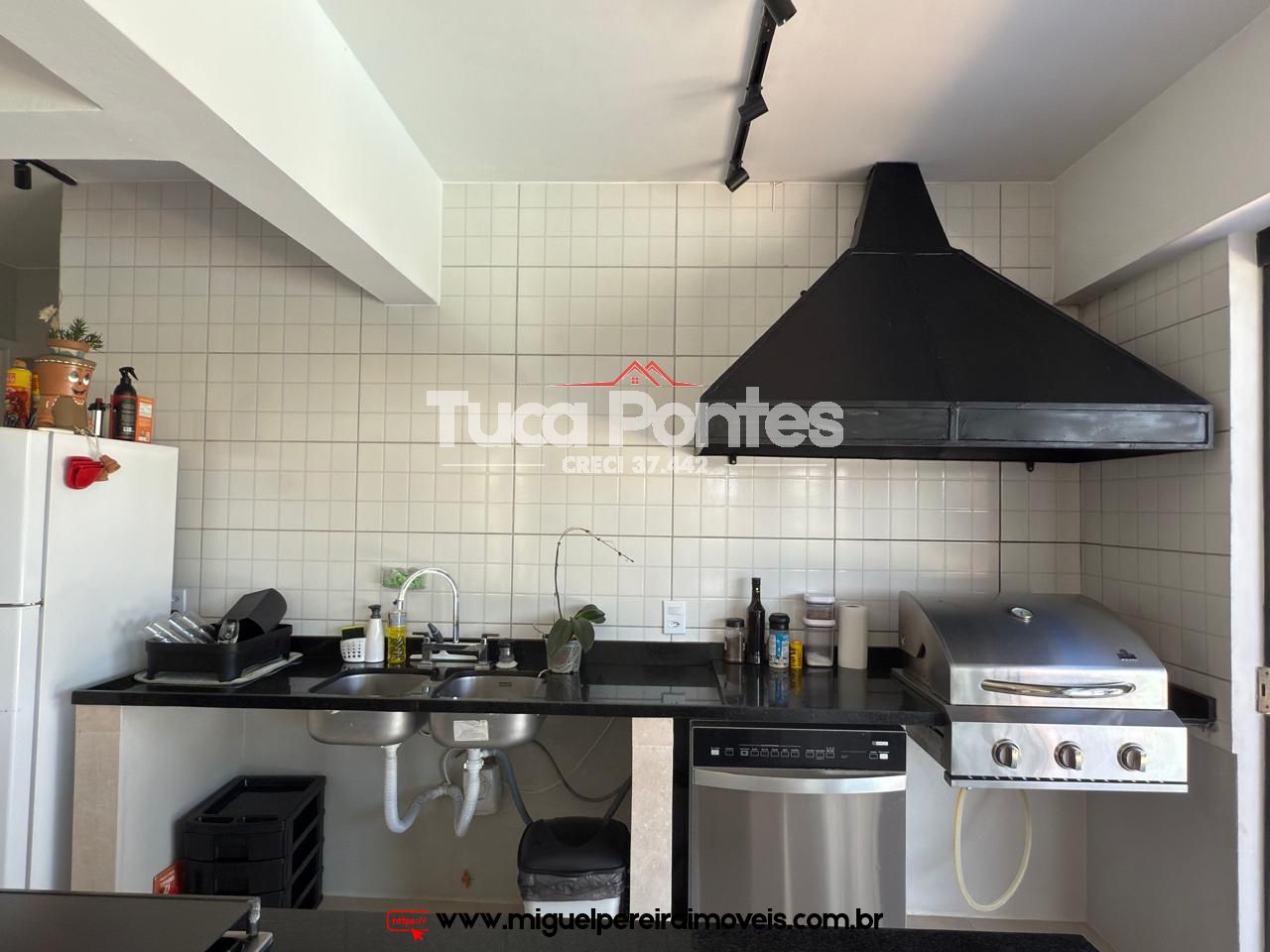 Piscina, área gourmet e muito mais! - Mansão em bairro nobre | Código:C25