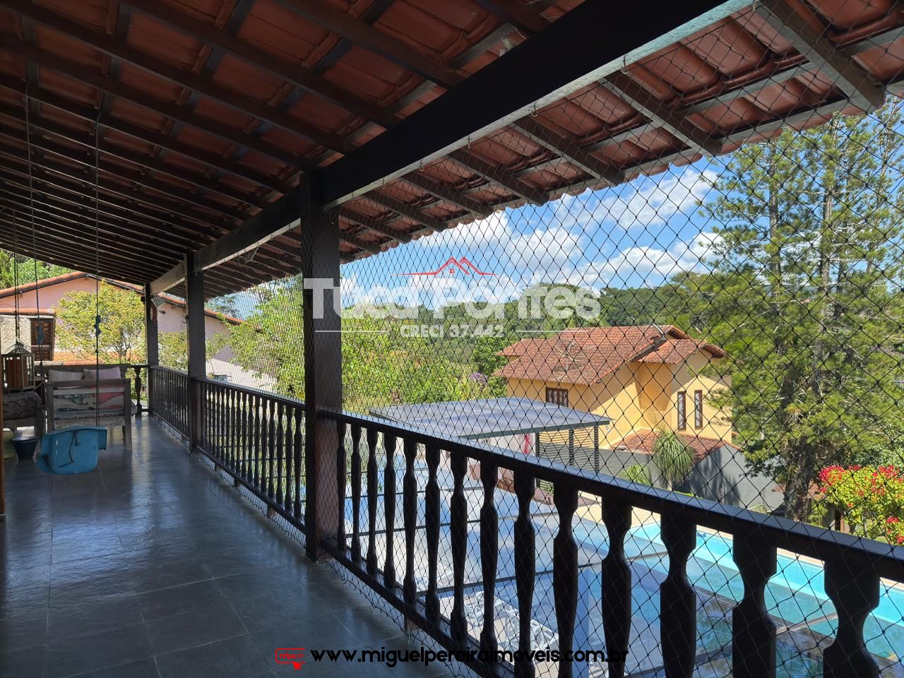 Piscina, área gourmet e muito mais! - Mansão em bairro nobre | Código:C25
