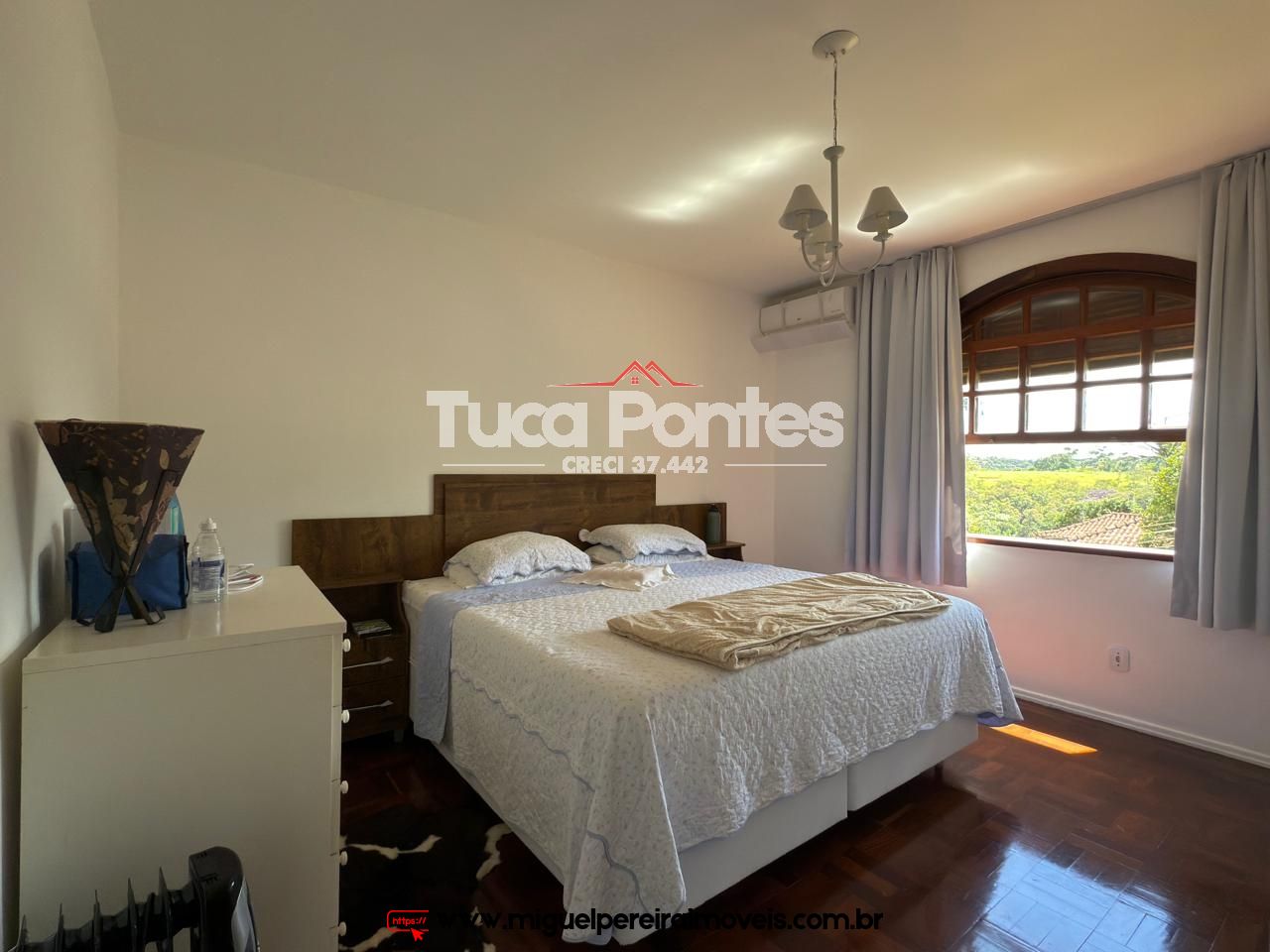 Piscina, área gourmet e muito mais! - Mansão em bairro nobre | Código:C25