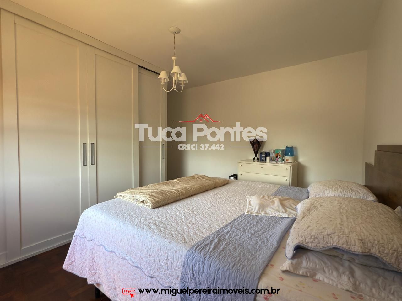 Piscina, área gourmet e muito mais! - Mansão em bairro nobre | Código:C25