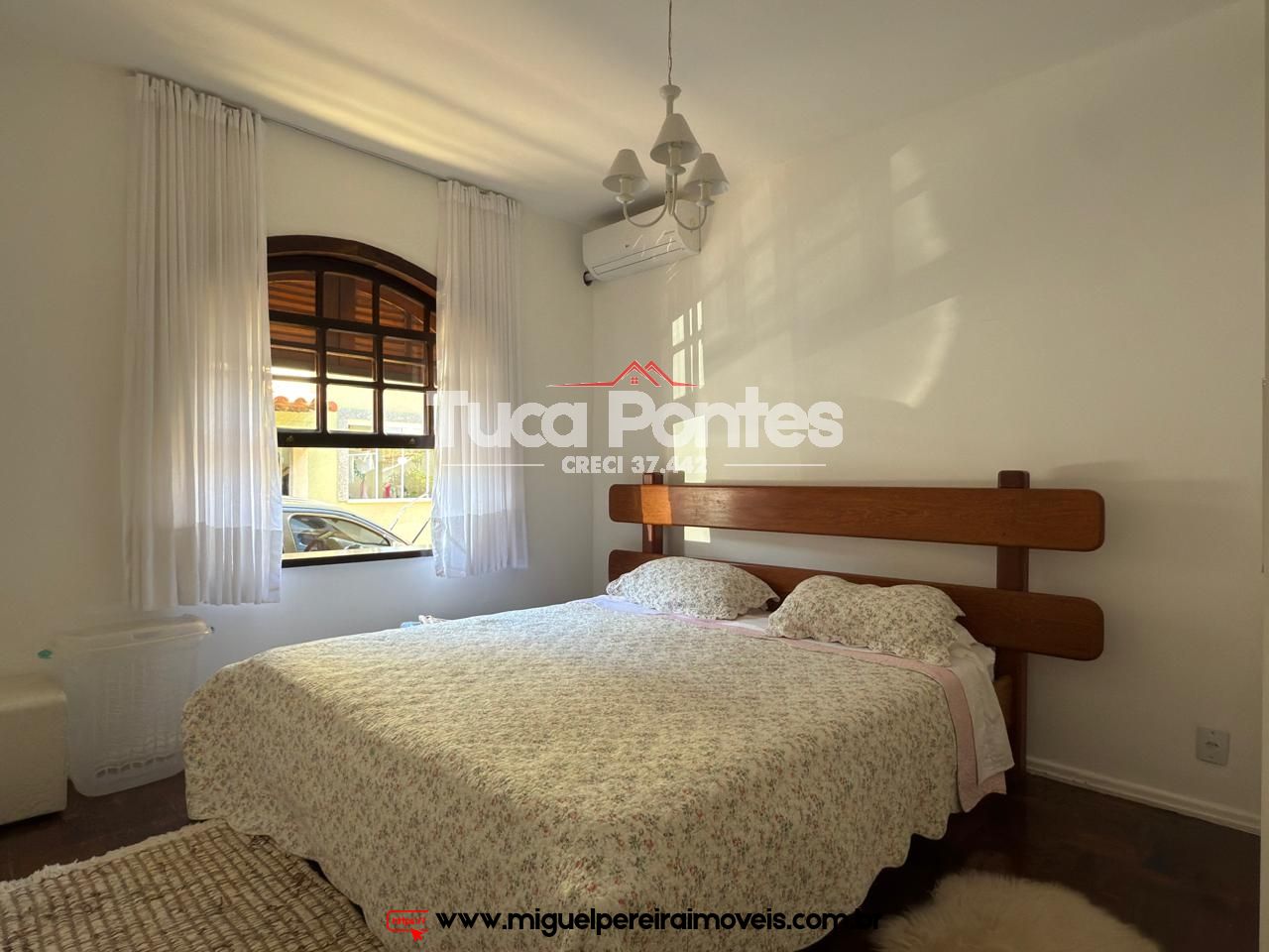 Piscina, área gourmet e muito mais! - Mansão em bairro nobre | Código:C25