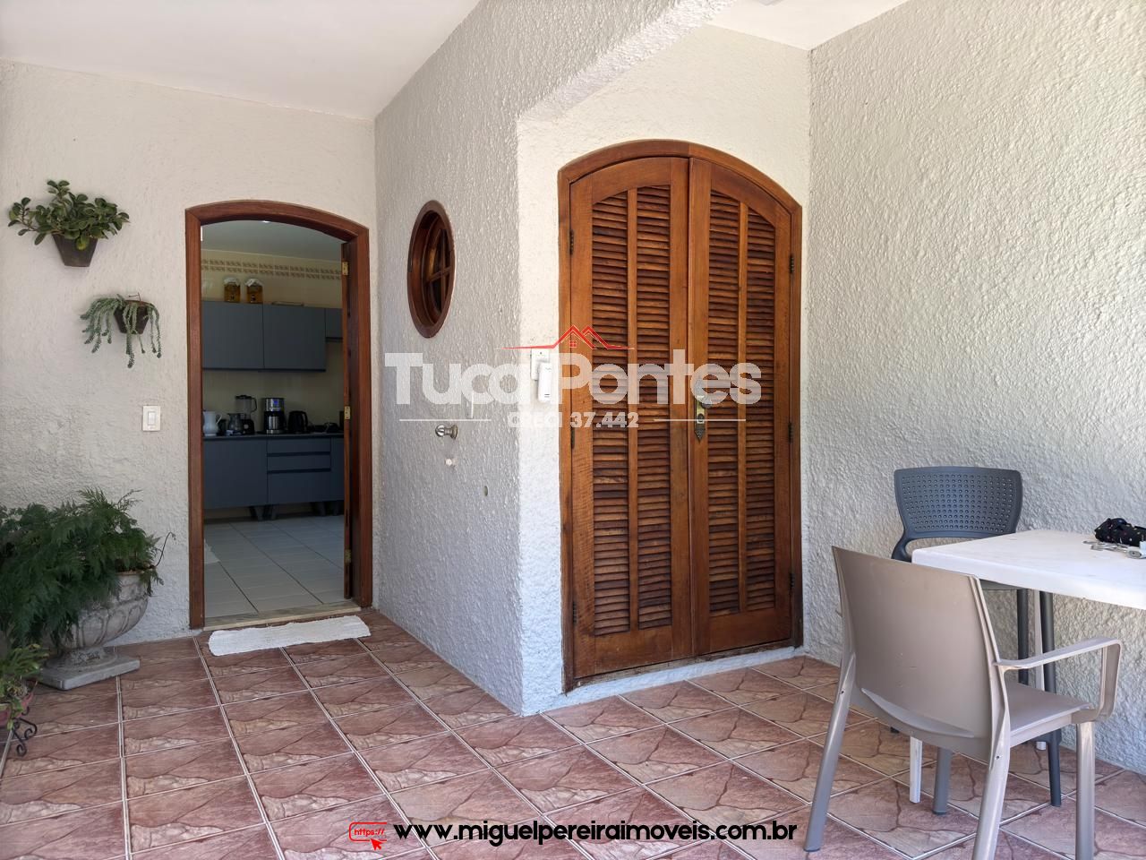 Piscina, área gourmet e muito mais! - Mansão em bairro nobre | Código:C25