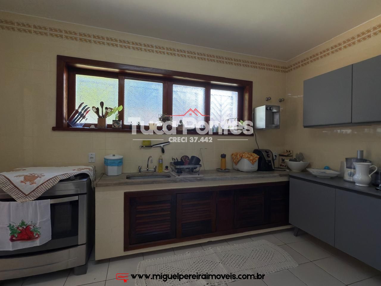 Piscina, área gourmet e muito mais! - Mansão em bairro nobre | Código:C25