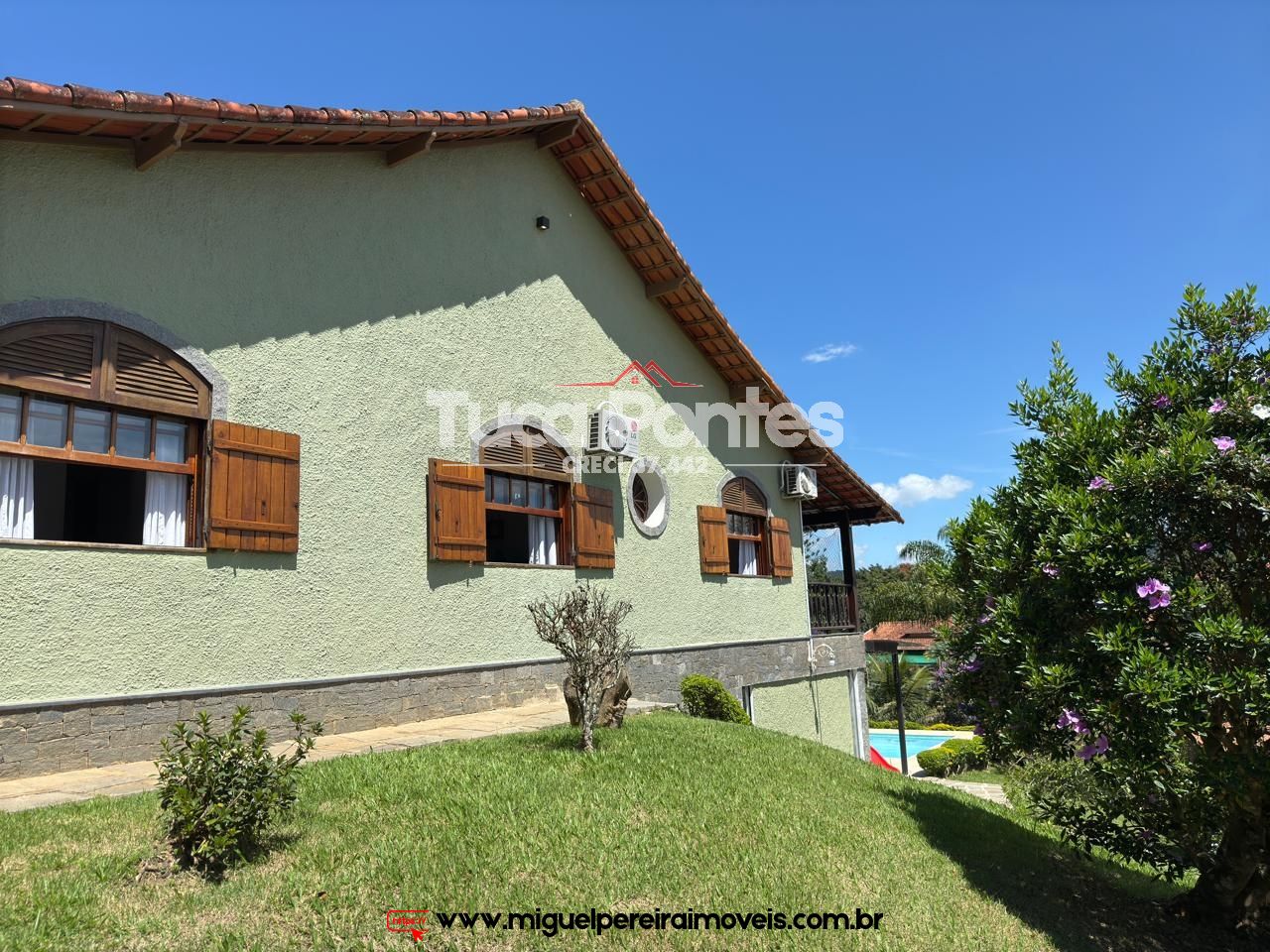 Piscina, área gourmet e muito mais! - Mansão em bairro nobre | Código:C25