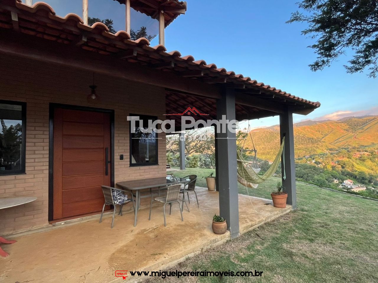 Casa a venda em Paty do Alferes - Seminova com acabamento alto padrão | Código:C31