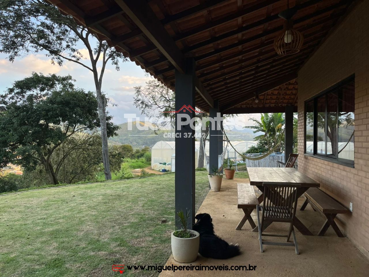 Casa a venda em Paty do Alferes - Seminova com acabamento alto padrão | Código:C31