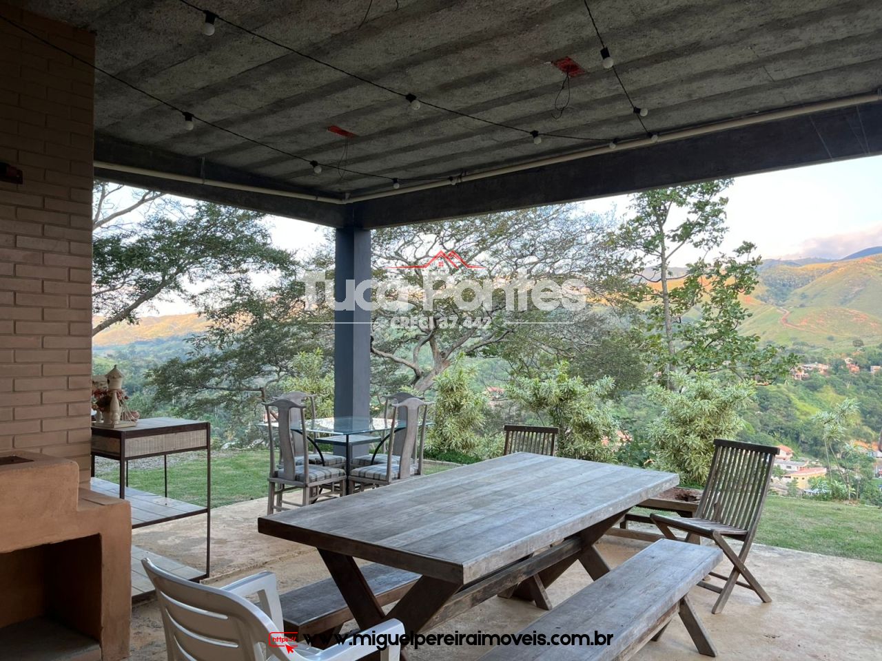 Casa a venda em Paty do Alferes - Seminova com acabamento alto padrão | Código:C31