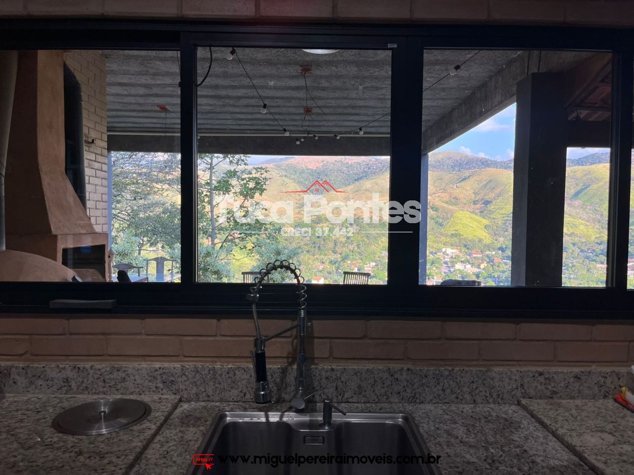 Casa a venda em Paty do Alferes - Seminova com acabamento alto padrão | Código:C31