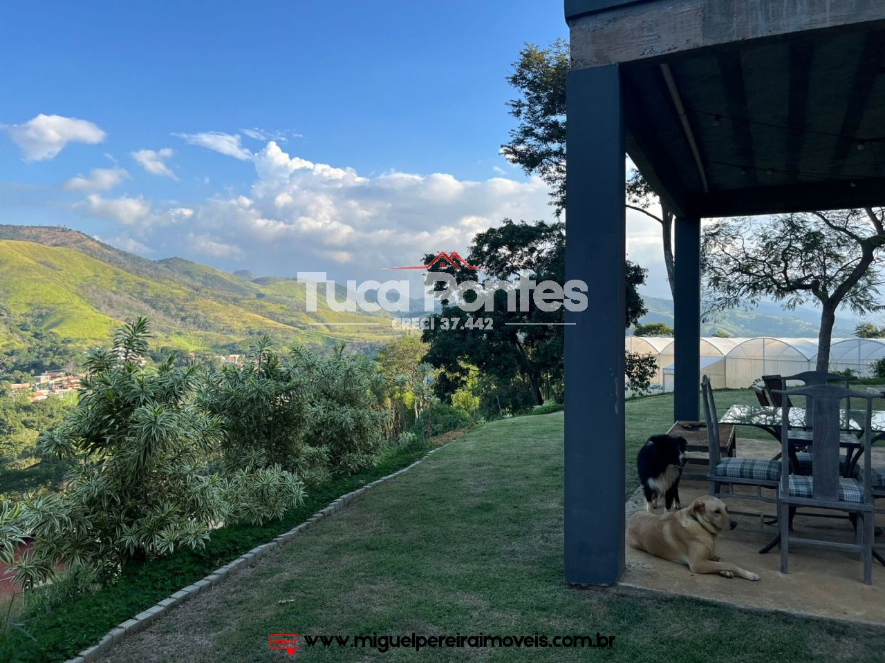 Casa a venda em Paty do Alferes - Seminova com acabamento alto padrão | Código:C31