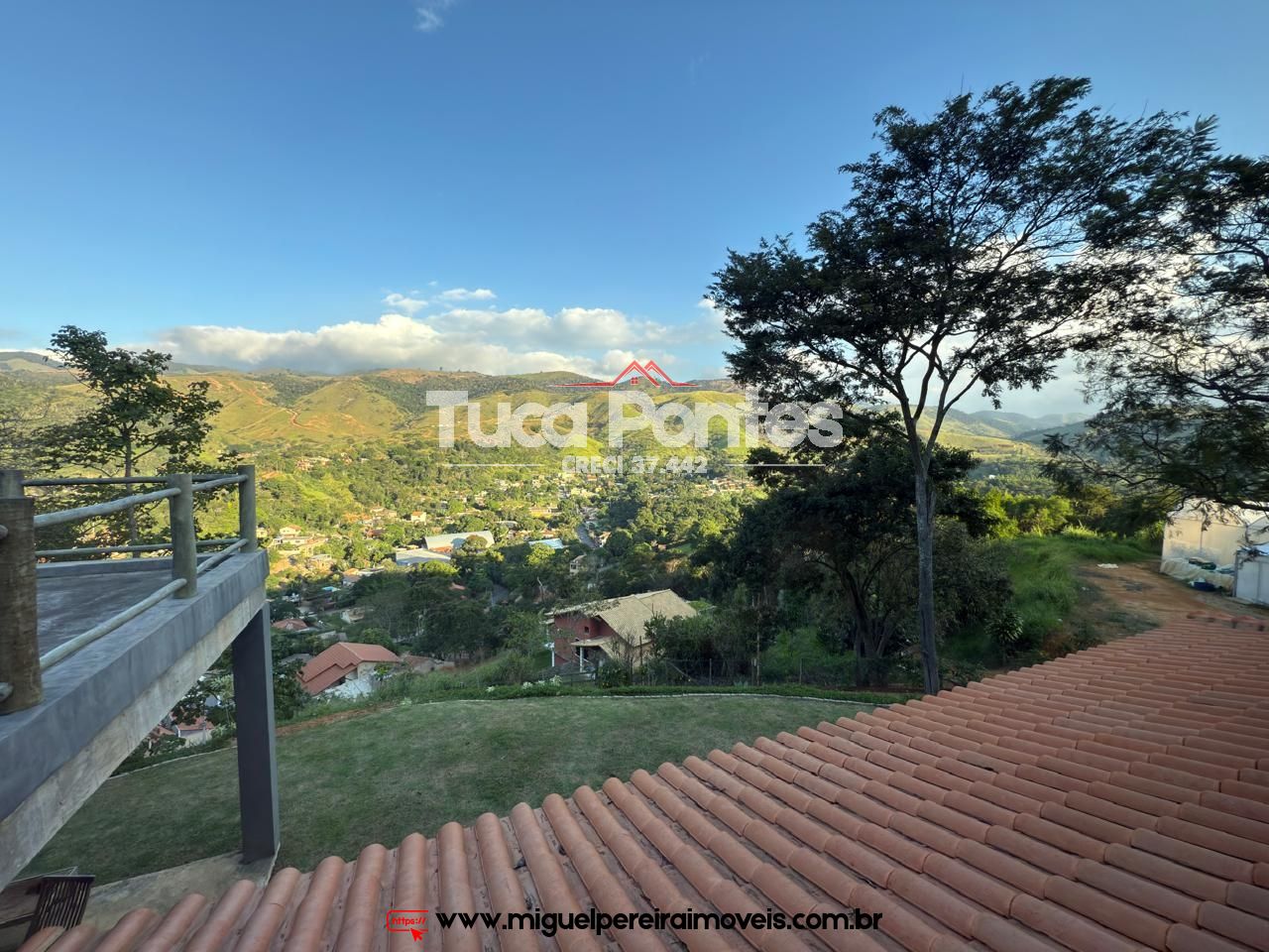 Casa a venda em Paty do Alferes - Seminova com acabamento alto padrão | Código:C31