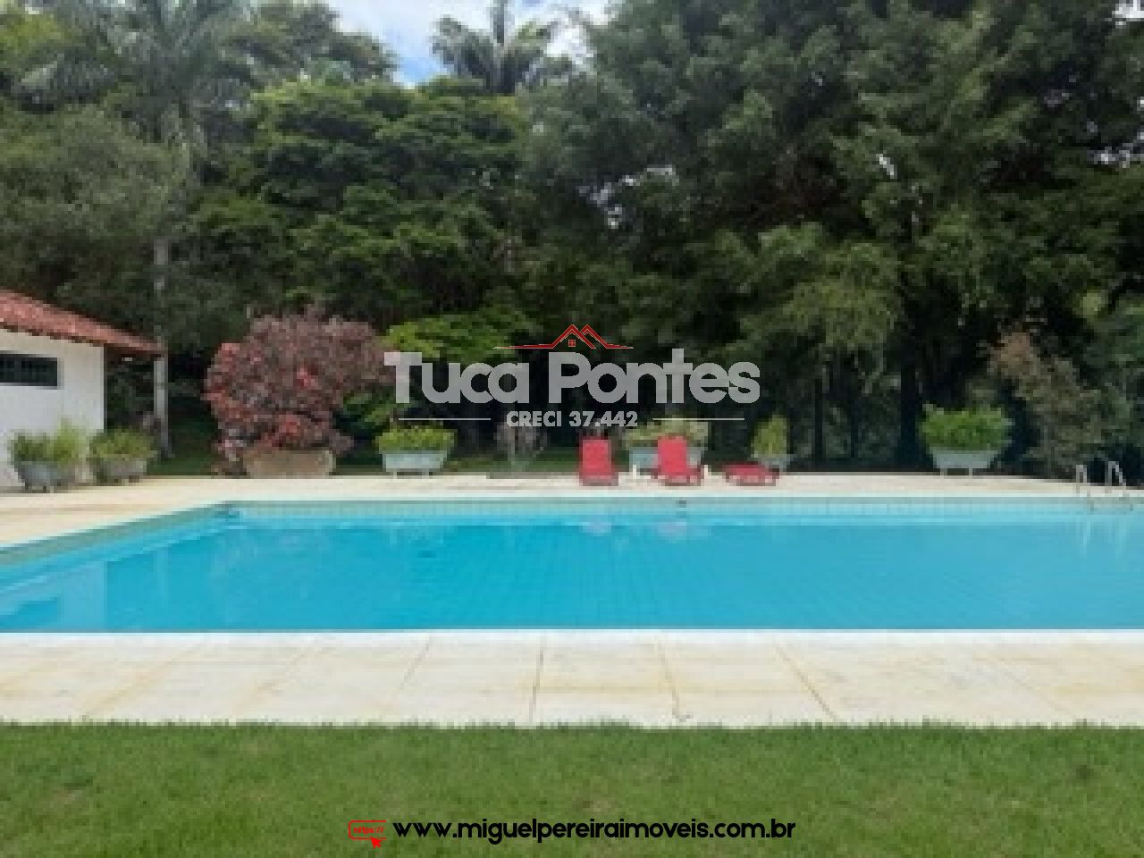 Chácara com 38.000m² - Ampla casa de fazenda - Qualidade de vida total  | Código:S99