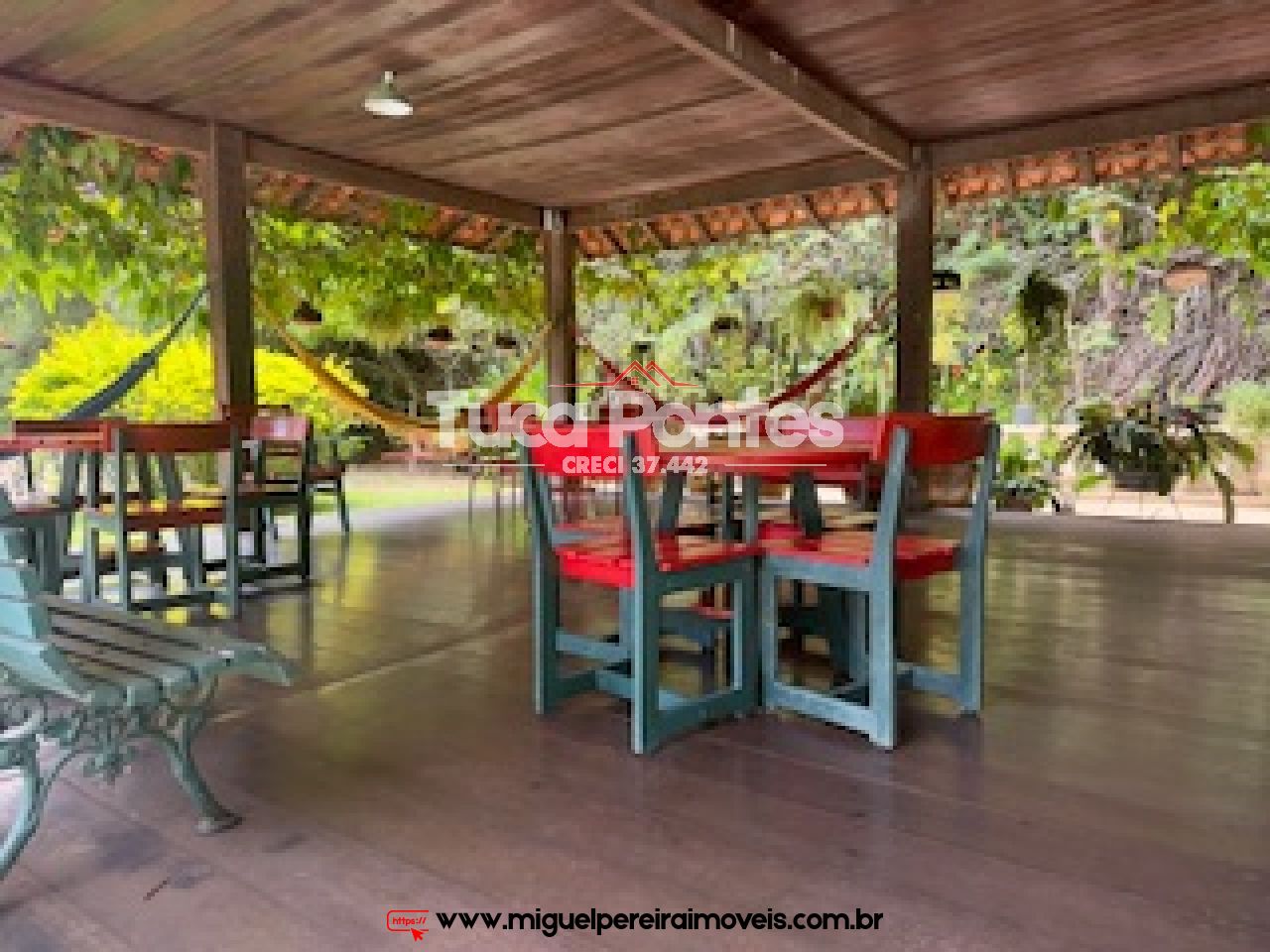 Chácara com 38.000m² - Ampla casa de fazenda - Qualidade de vida total  | Código:S99