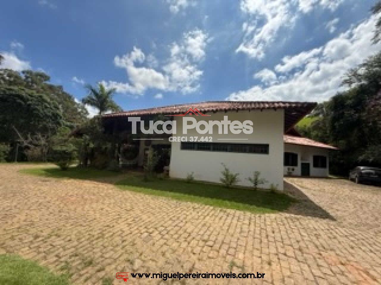 Chácara com 38.000m² - Ampla casa de fazenda - Qualidade de vida total  | Código:S99