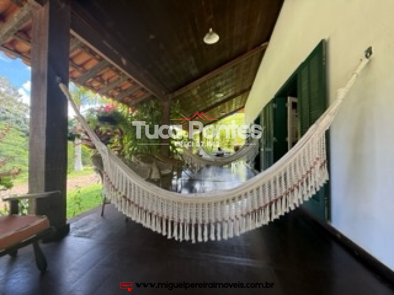 Chácara com 38.000m² - Ampla casa de fazenda - Qualidade de vida total  | Código:S99