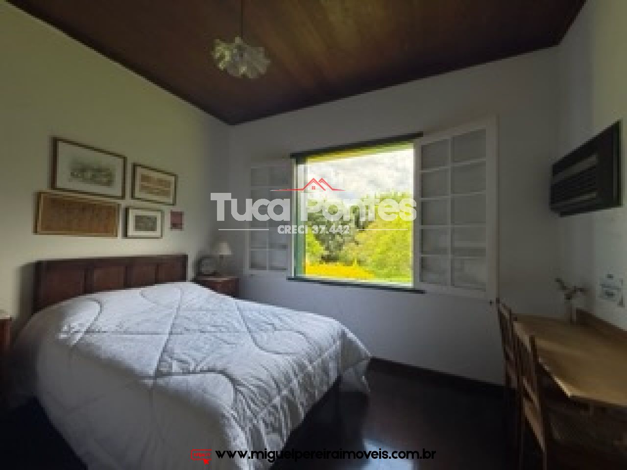 Chácara com 38.000m² - Ampla casa de fazenda - Qualidade de vida total  | Código:S99