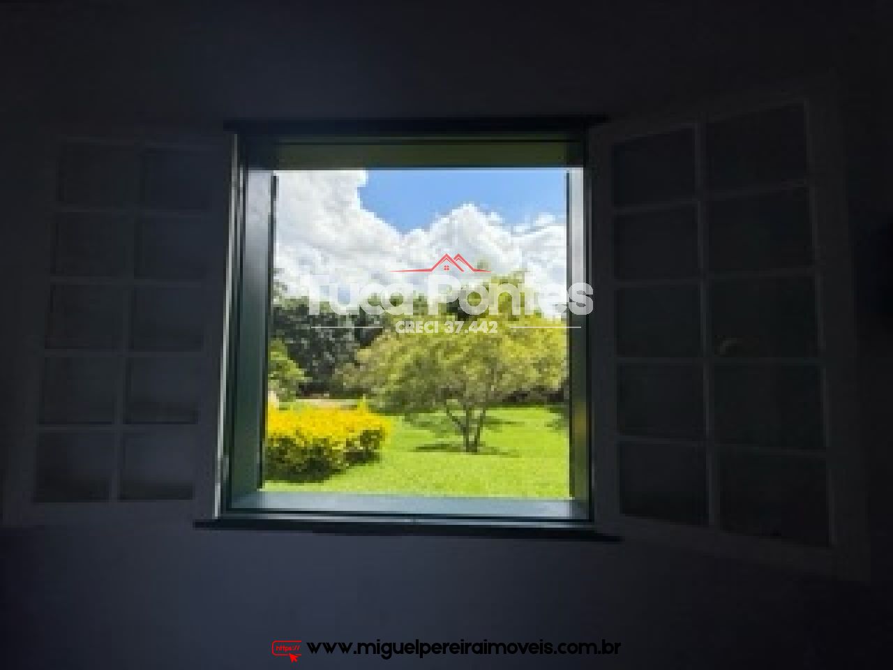 Chácara com 38.000m² - Ampla casa de fazenda - Qualidade de vida total  | Código:S99