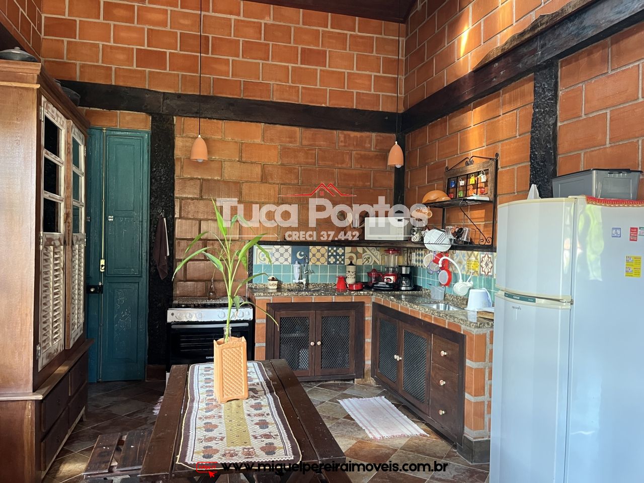 Casa com 4 quartos à venda - Localização espetacular | Código:C18