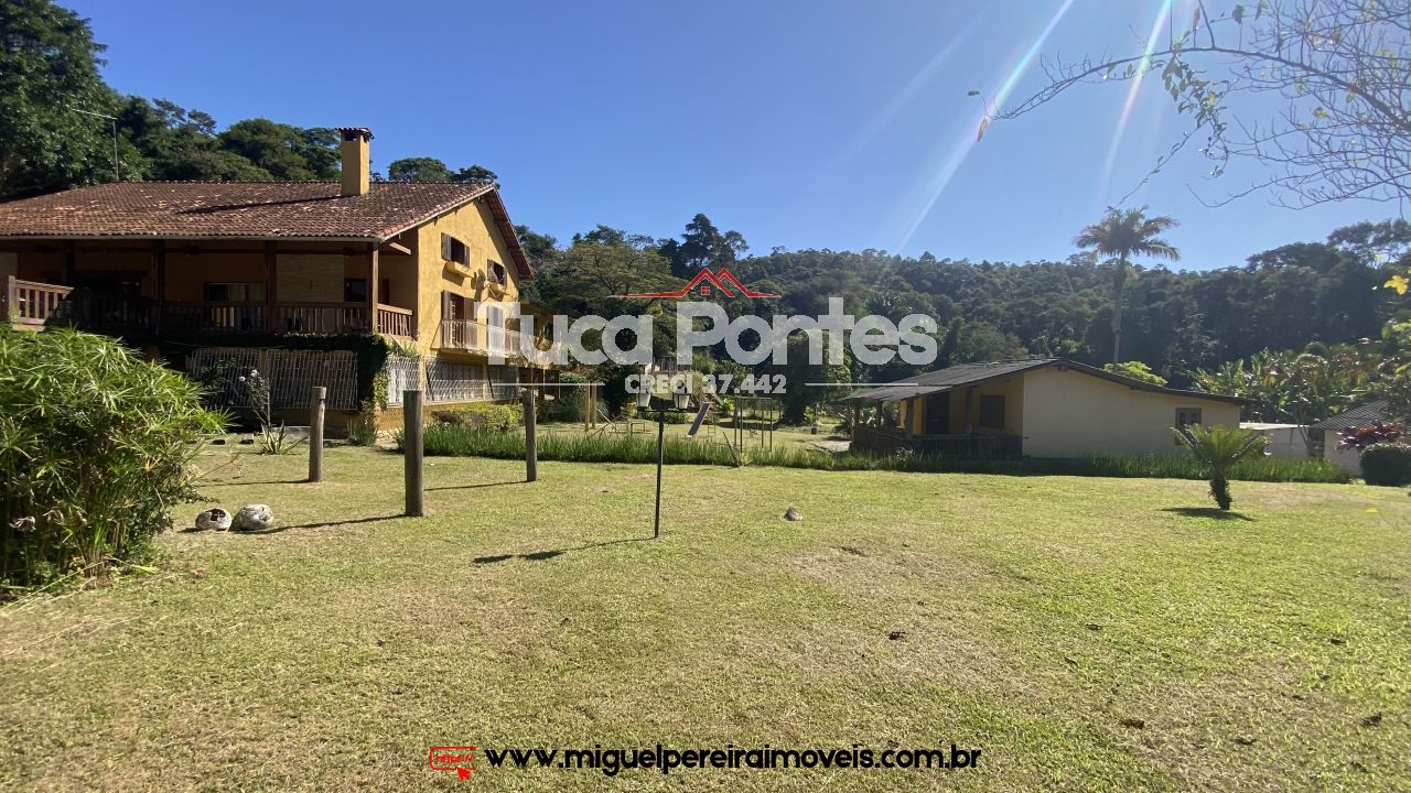 Casa ampla com terreno - Maravilhosa Chácara  | Código:S28