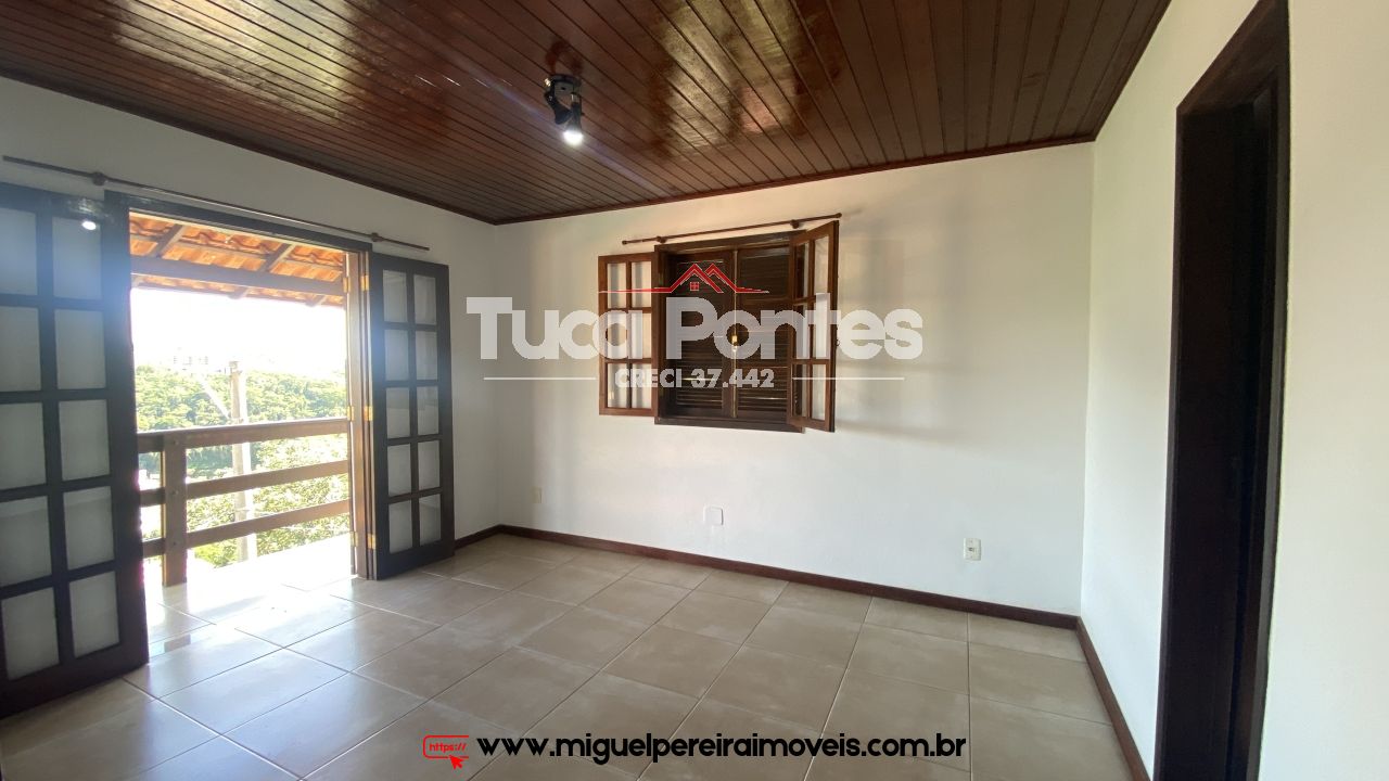 Casa ampla, com piscina e churrasqueira - Em condomínio | Código:C52