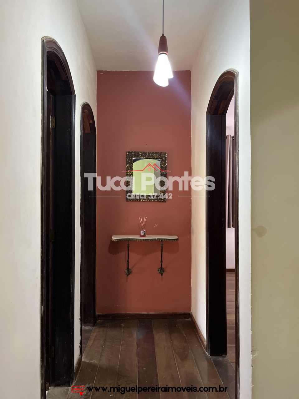 Cómodos amplos  - Casa com piscina  | Código:C101