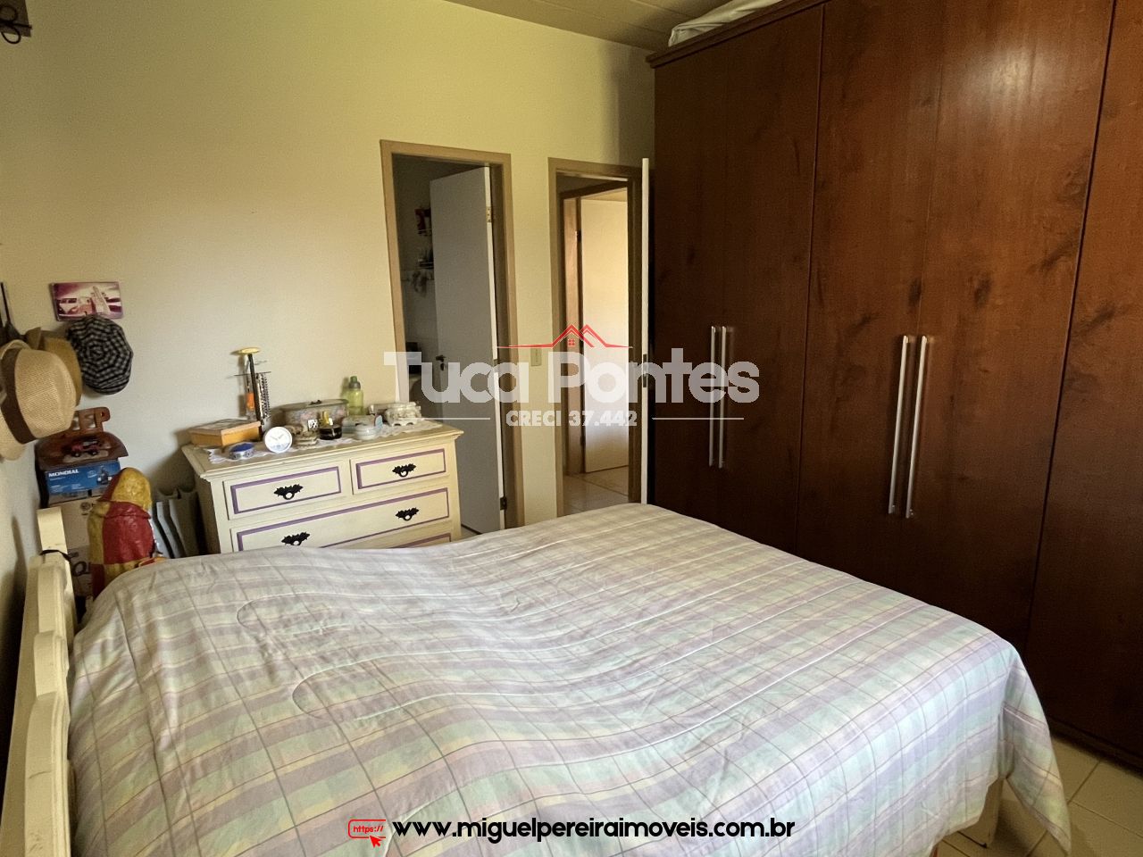 Em terreno plano e pequeno  - Casa super aconchegante  | Código:C59