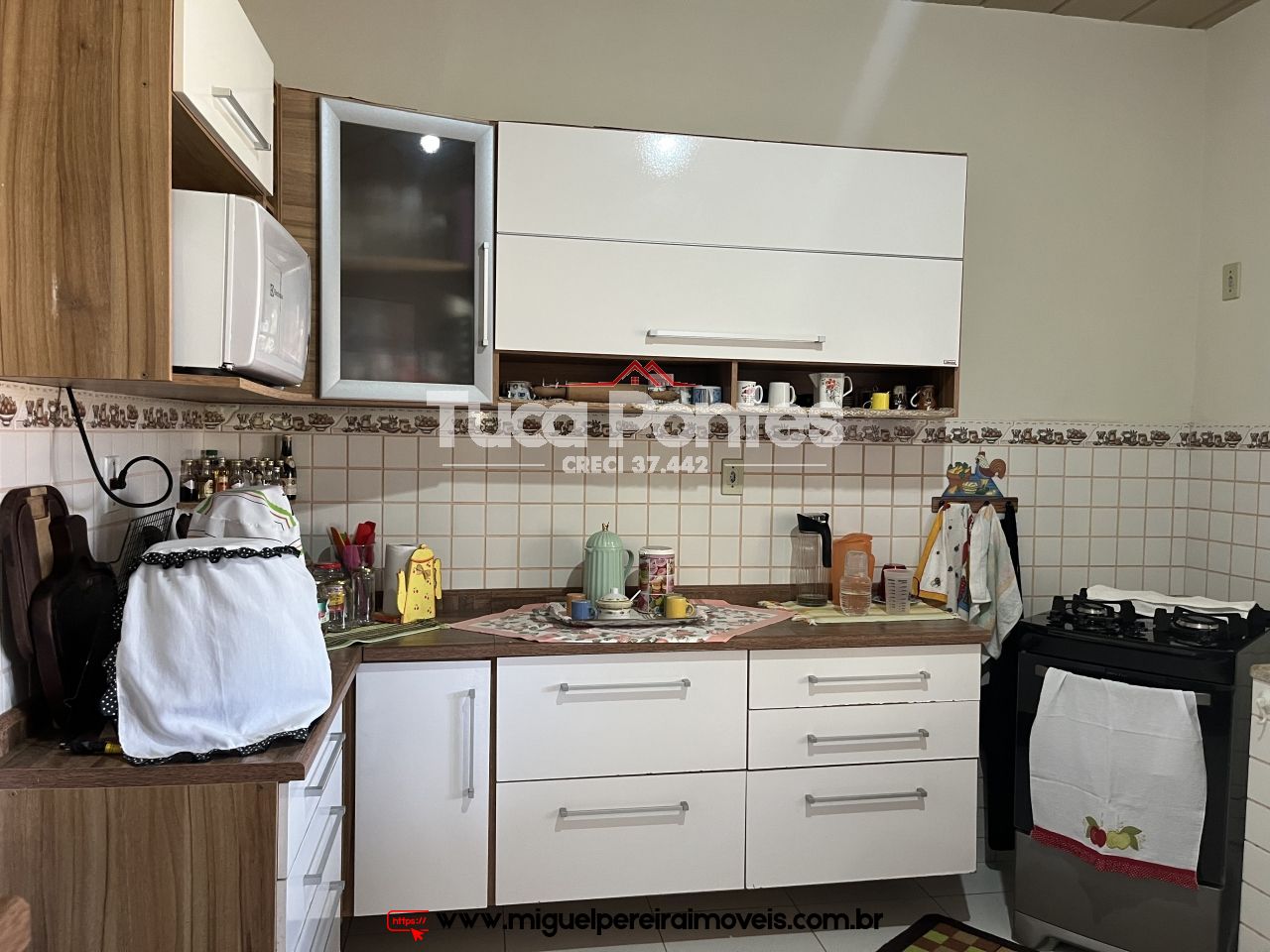 Em terreno plano e pequeno  - Casa super aconchegante  | Código:C59
