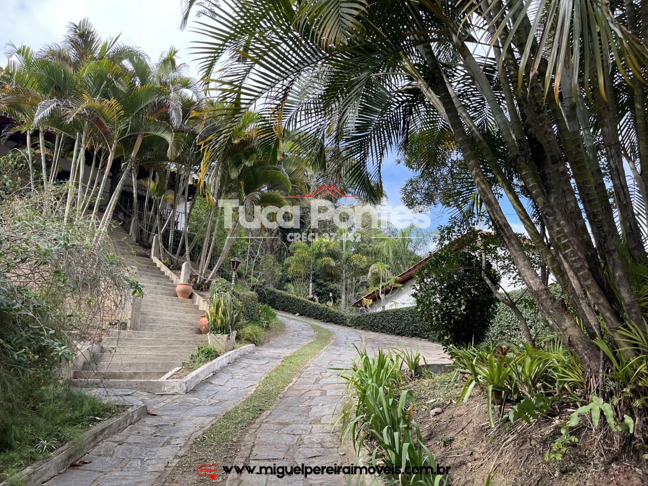Espaçoso imóvel a venda - Bairro residencial e menos de 2 Km do Centro | Código:C86