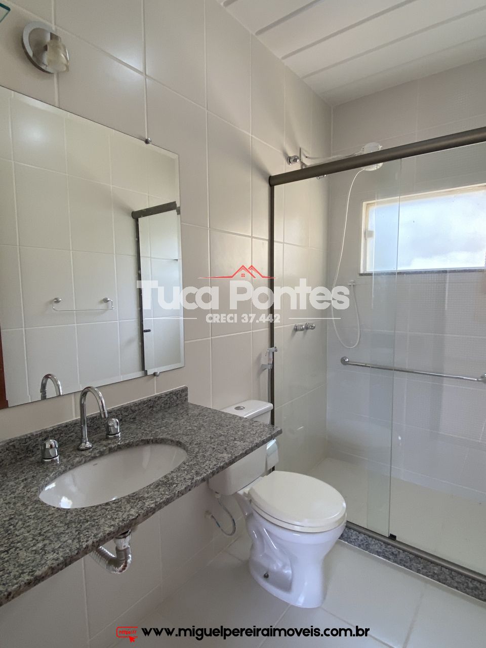 Casa no centro sem nada por fazer - Em condomínio | Código:C11
