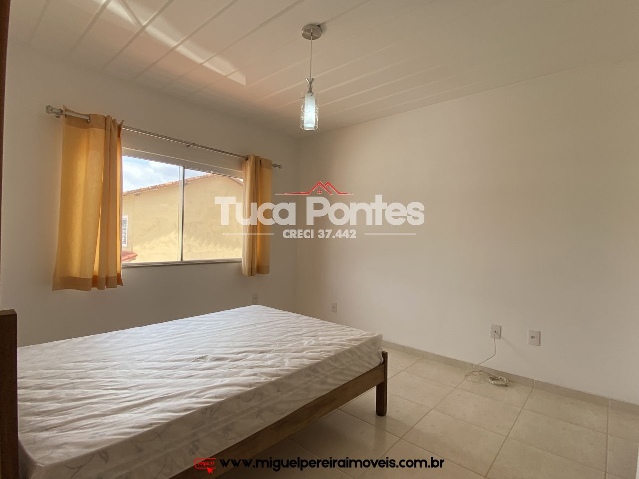 Casa no centro sem nada por fazer - Em condomínio | Código:C11