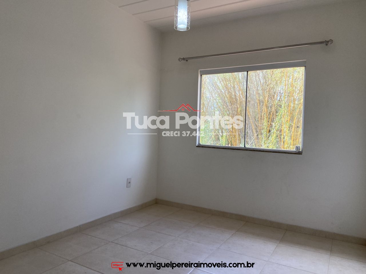 Casa no centro sem nada por fazer - Em condomínio | Código:C11