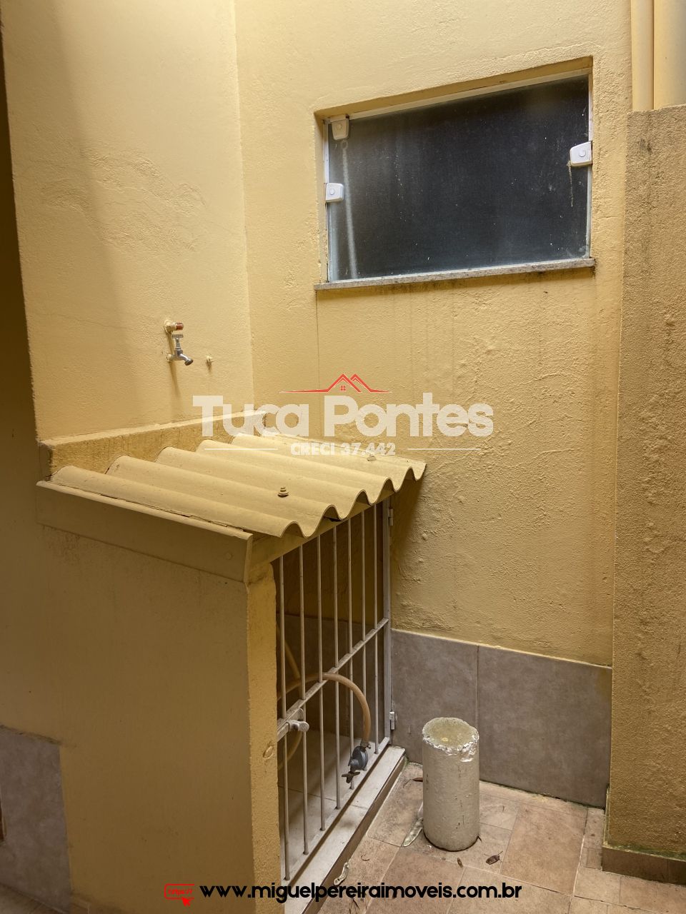 Casa no centro sem nada por fazer - Em condomínio | Código:C11