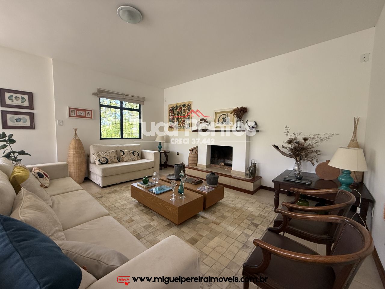 Maravilhosa chácara  - Com belíssima casa e jardim | Código:S40