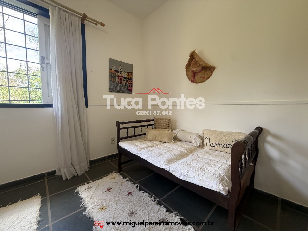 Maravilhosa chácara  - Com belíssima casa e jardim | Código:S40