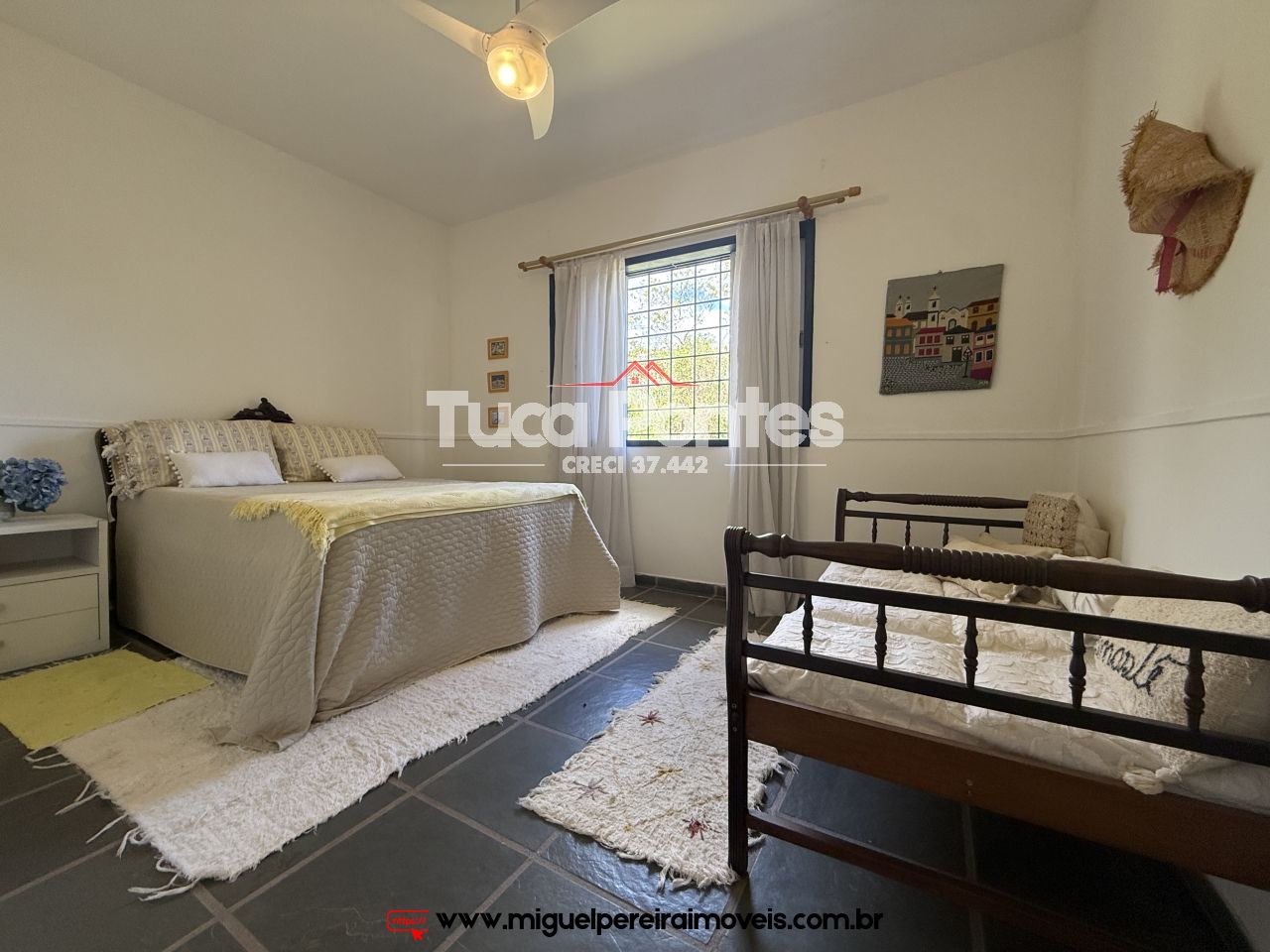 Maravilhosa chácara  - Com belíssima casa e jardim | Código:S40