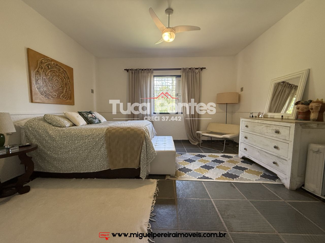 Maravilhosa chácara  - Com belíssima casa e jardim | Código:S40