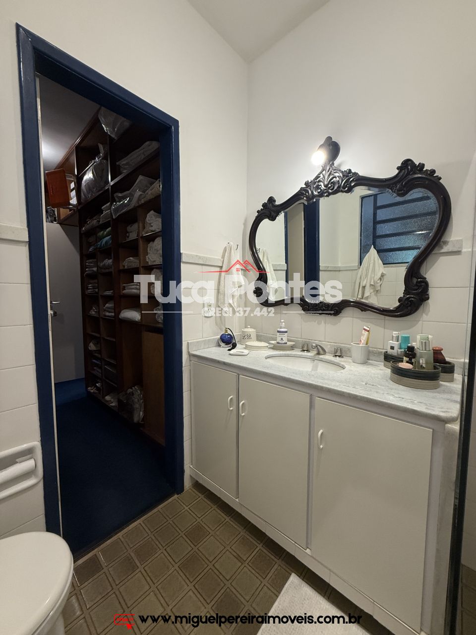 Maravilhosa chácara  - Com belíssima casa e jardim | Código:S40