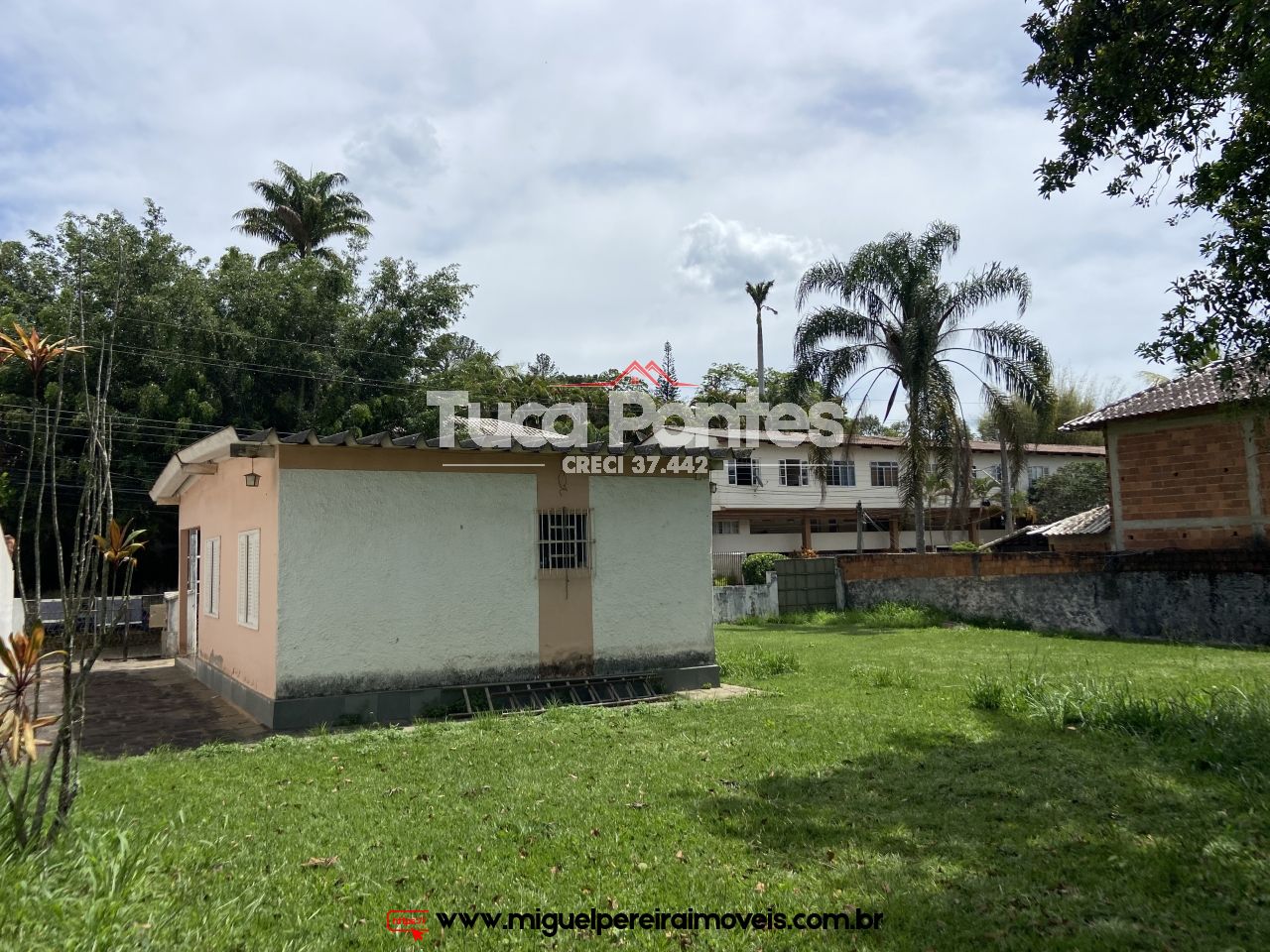 Localizaçao privilegiada - Terreno 100% plano e murado | Código:C9