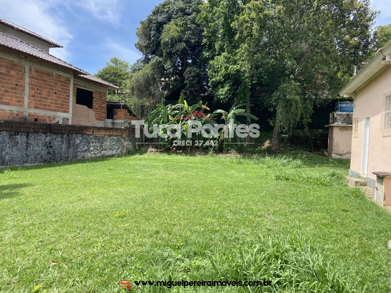 Localizaçao privilegiada - Terreno 100% plano e murado | Código:C9