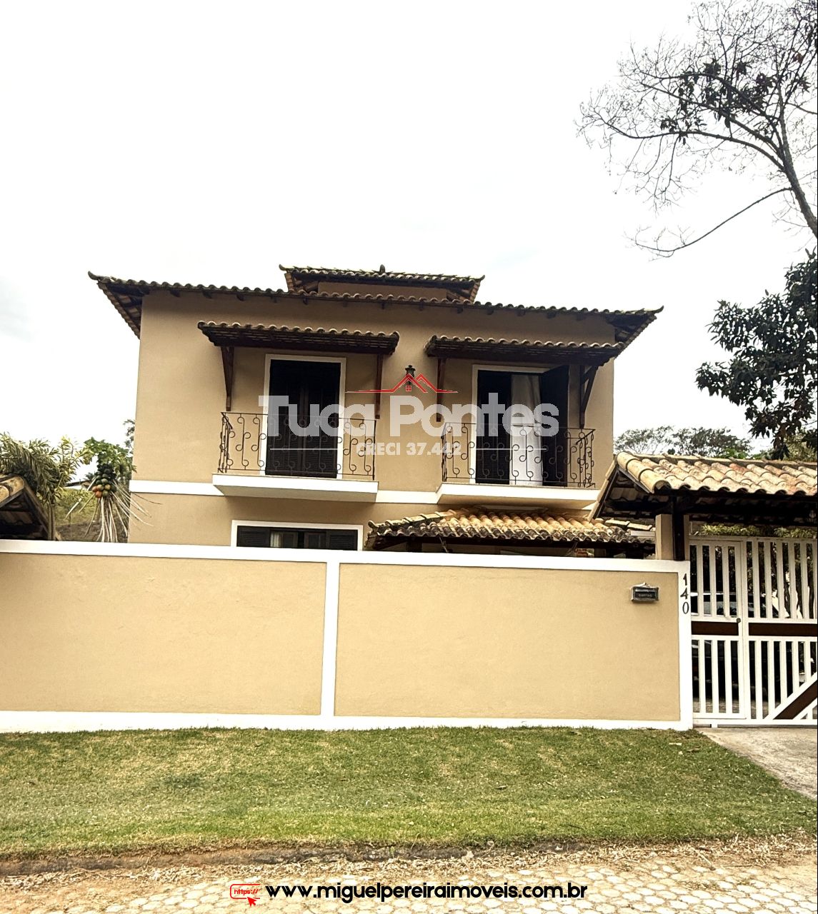 Casa seminova - Estilo colonial | Código:C65