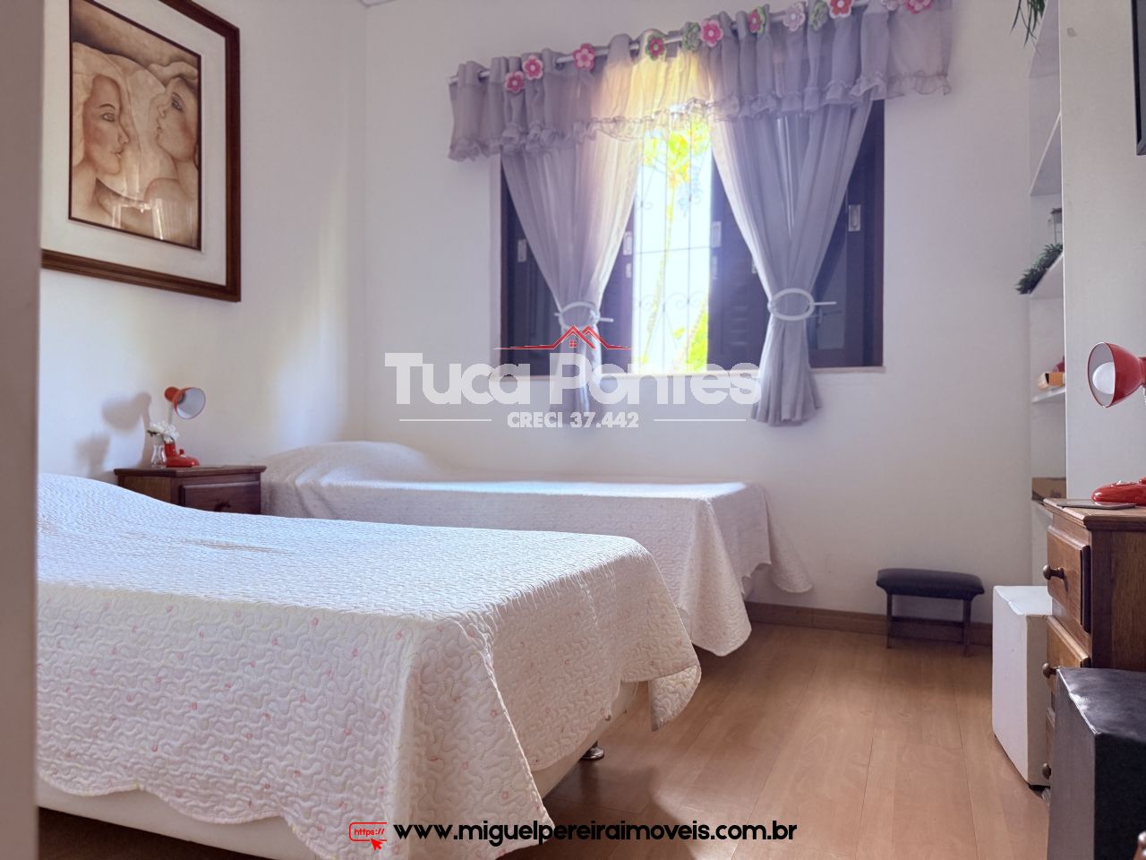 Vista encantadora - 5 Quartos, com piscina e churrasqueira  | Código:C35