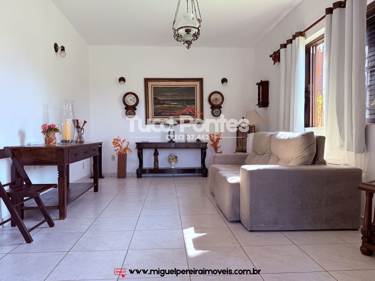 Vista encantadora - 5 Quartos, com piscina e churrasqueira  | Código:C35