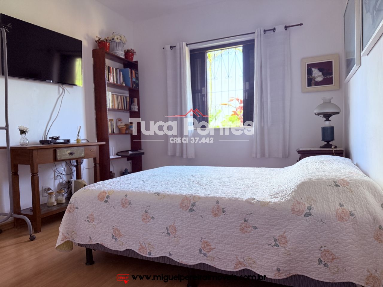 Vista encantadora - 5 Quartos, com piscina e churrasqueira  | Código:C35