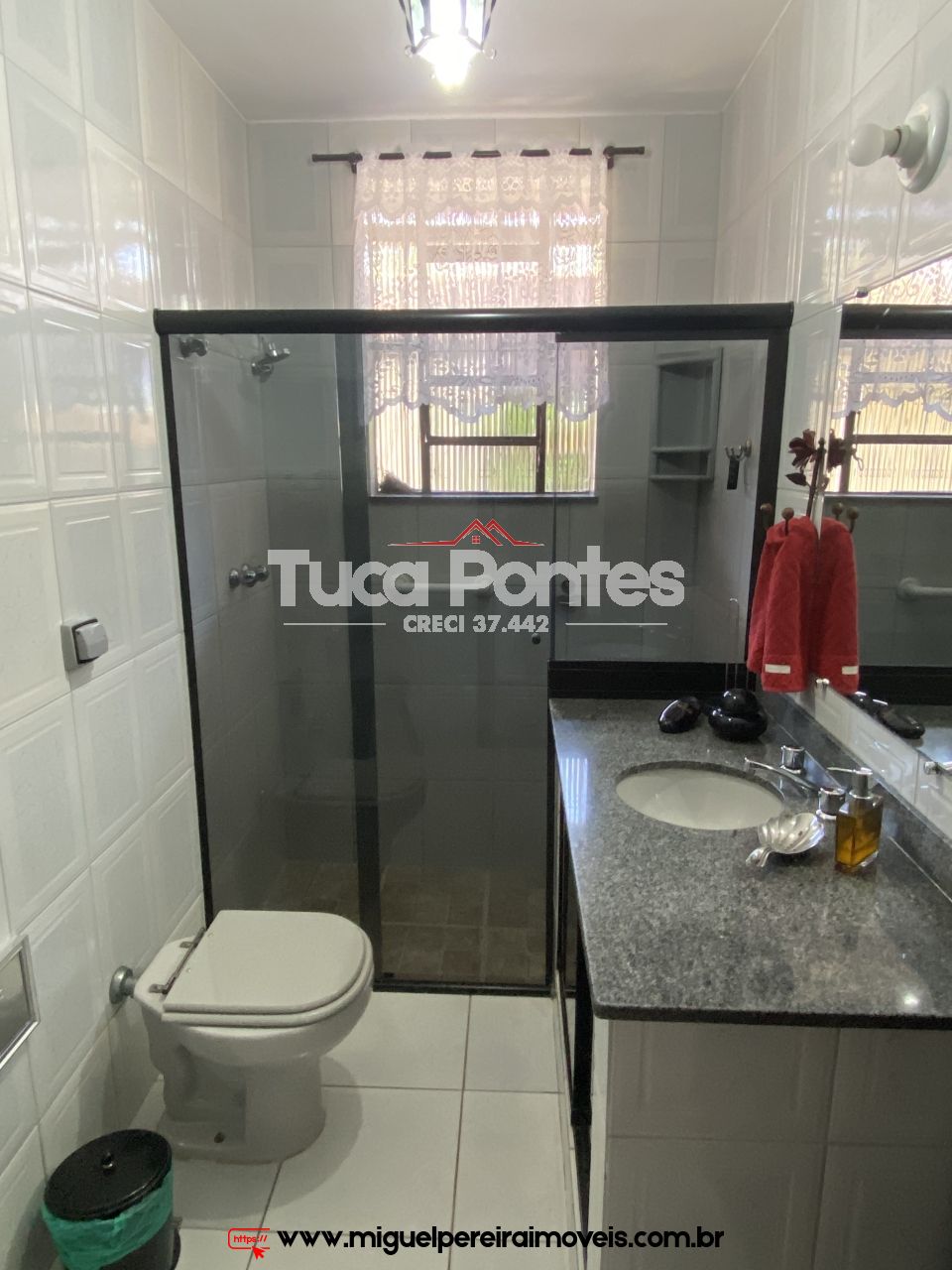 Vista encantadora - 5 Quartos, com piscina e churrasqueira  | Código:C35