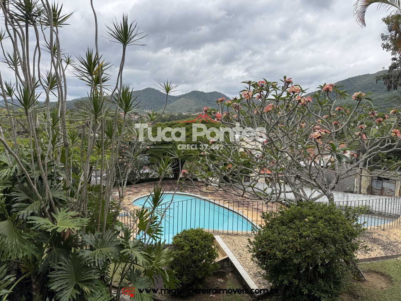 Sua localização é de grande destaque - Casa ampla, com piscina e churrsaqueira | Código:C32