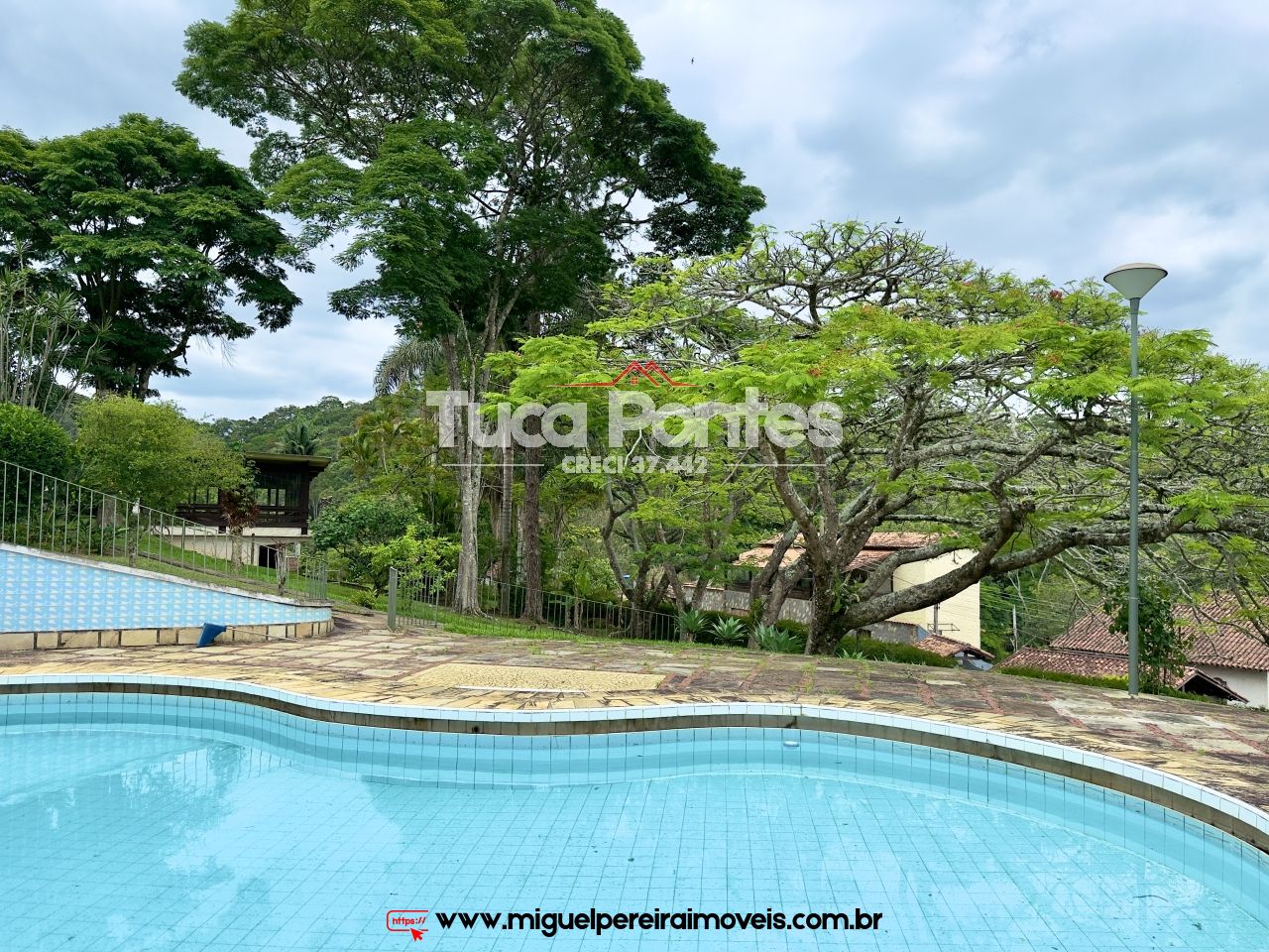 Sua localização é de grande destaque - Casa ampla, com piscina e churrsaqueira | Código:C32