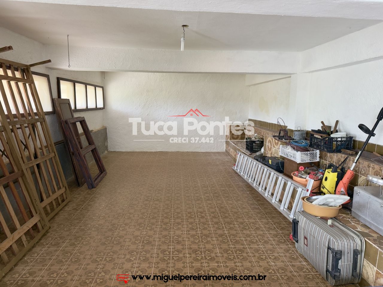 Sua localização é de grande destaque - Casa ampla, com piscina e churrsaqueira | Código:C32